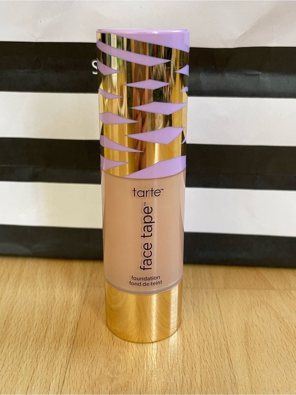 Tarte Double Duty Face Tape Foundation 22B LIGHT BEIGE Matte Full Coverage NEW - Picture 2 of 7